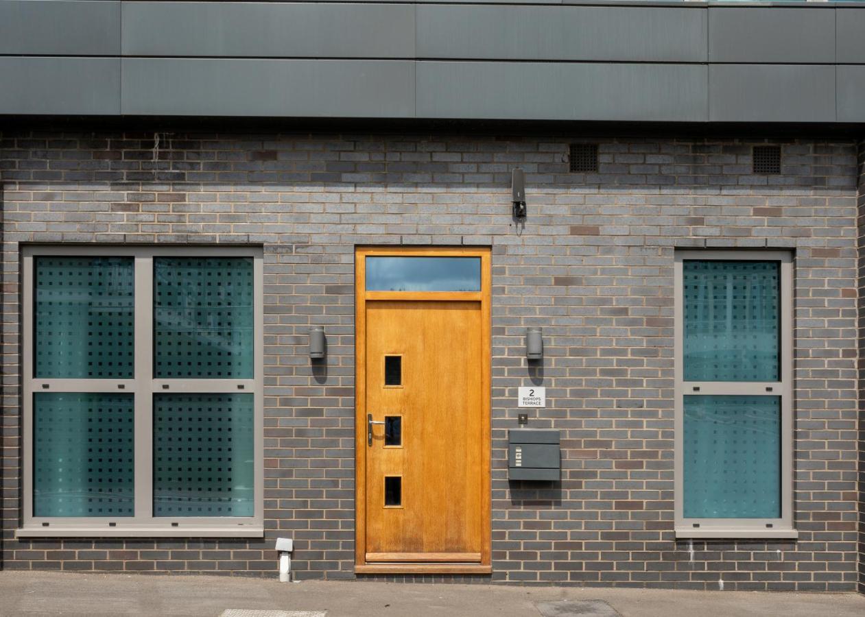 1 Bed Apartment - Redhill Central, Surrey, Gatwick #2 외부 사진
