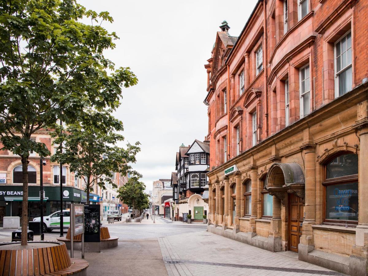 1 Bed Apartment - Redhill Central, Surrey, Gatwick #2 외부 사진